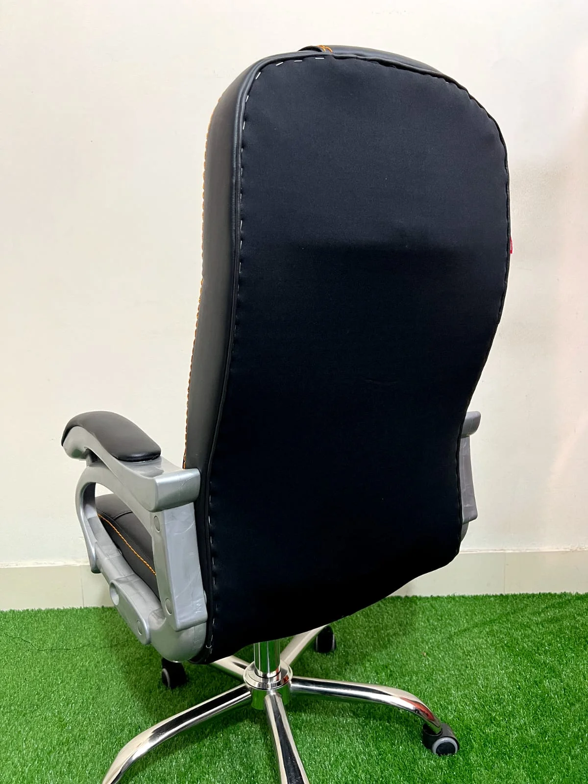 Boss Office Chair – Model: RS-03 (Steel Base) | Size: L - Image 3