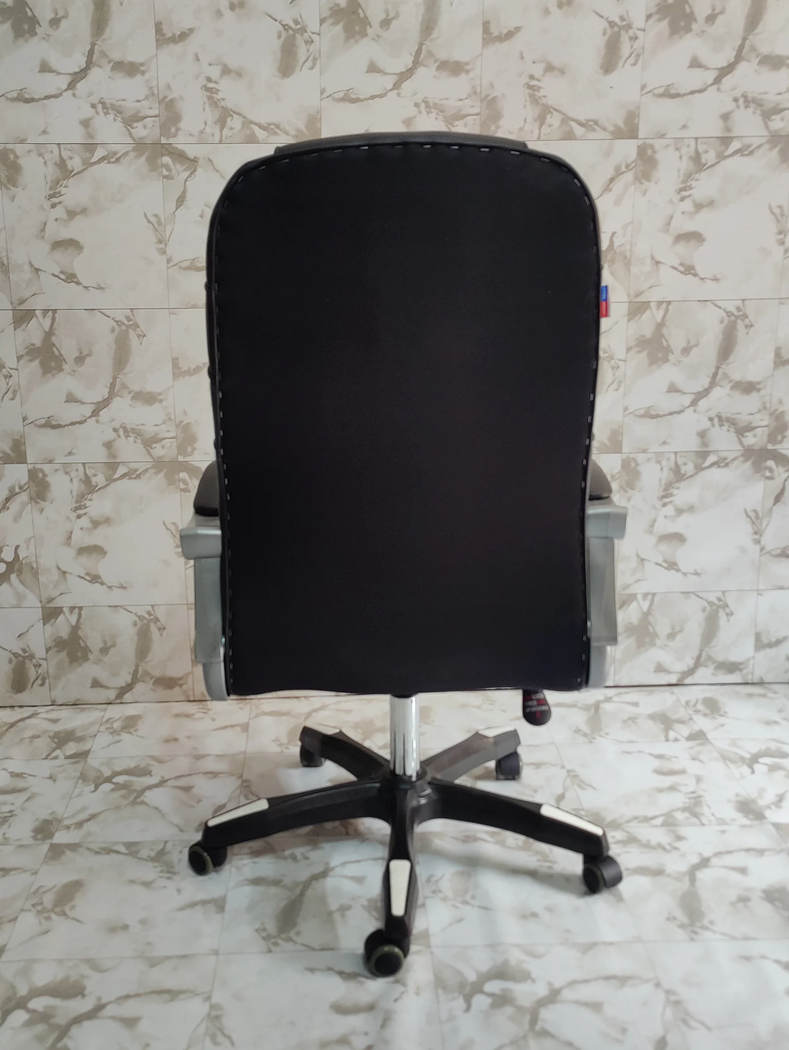Boss Office Chair – Model: RS-04 (plastic Base) | Size: L - Image 4
