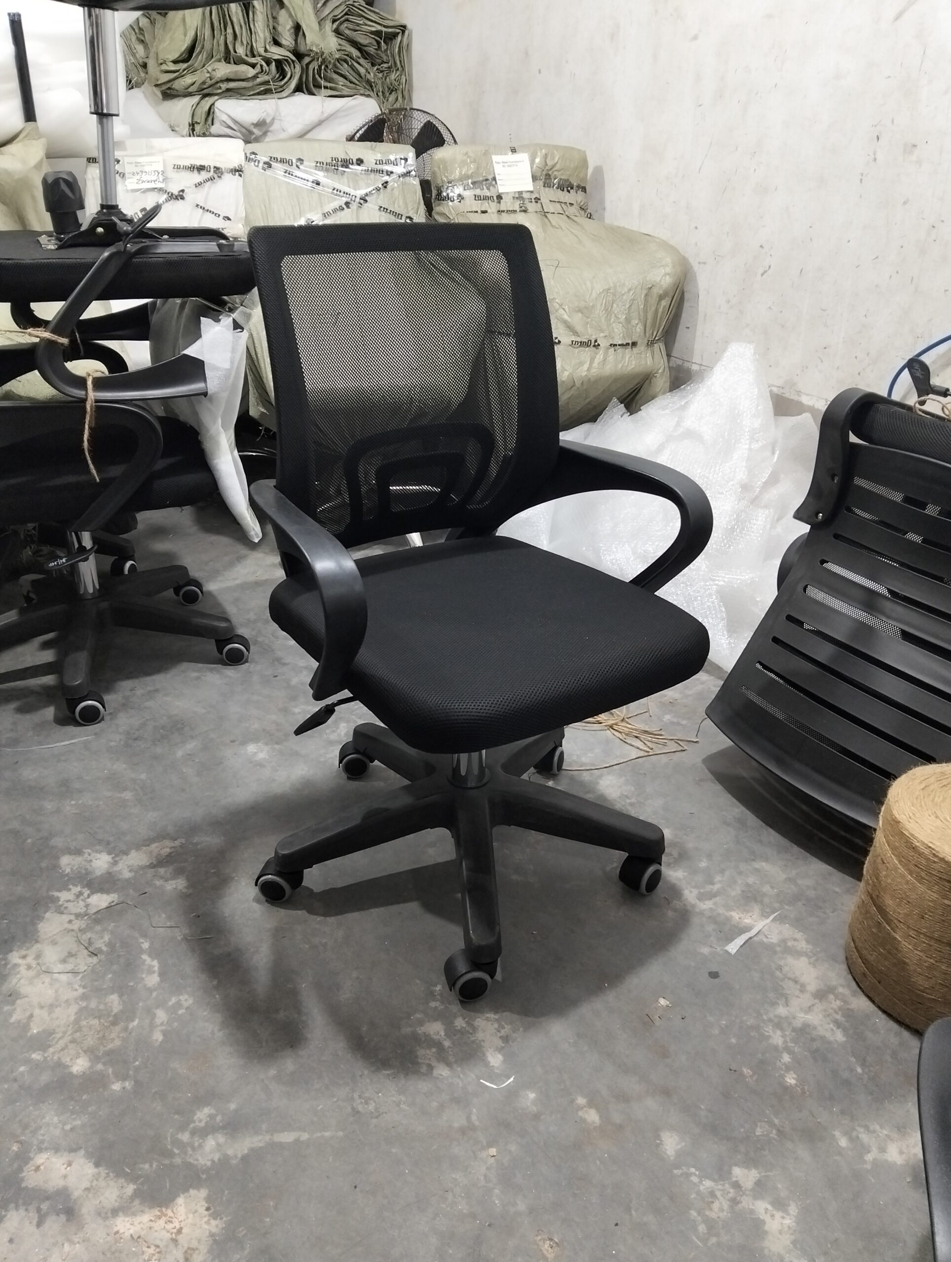 OFFICE MESH CHAIR Model: RS-25 (Plastic Base) - Image 2