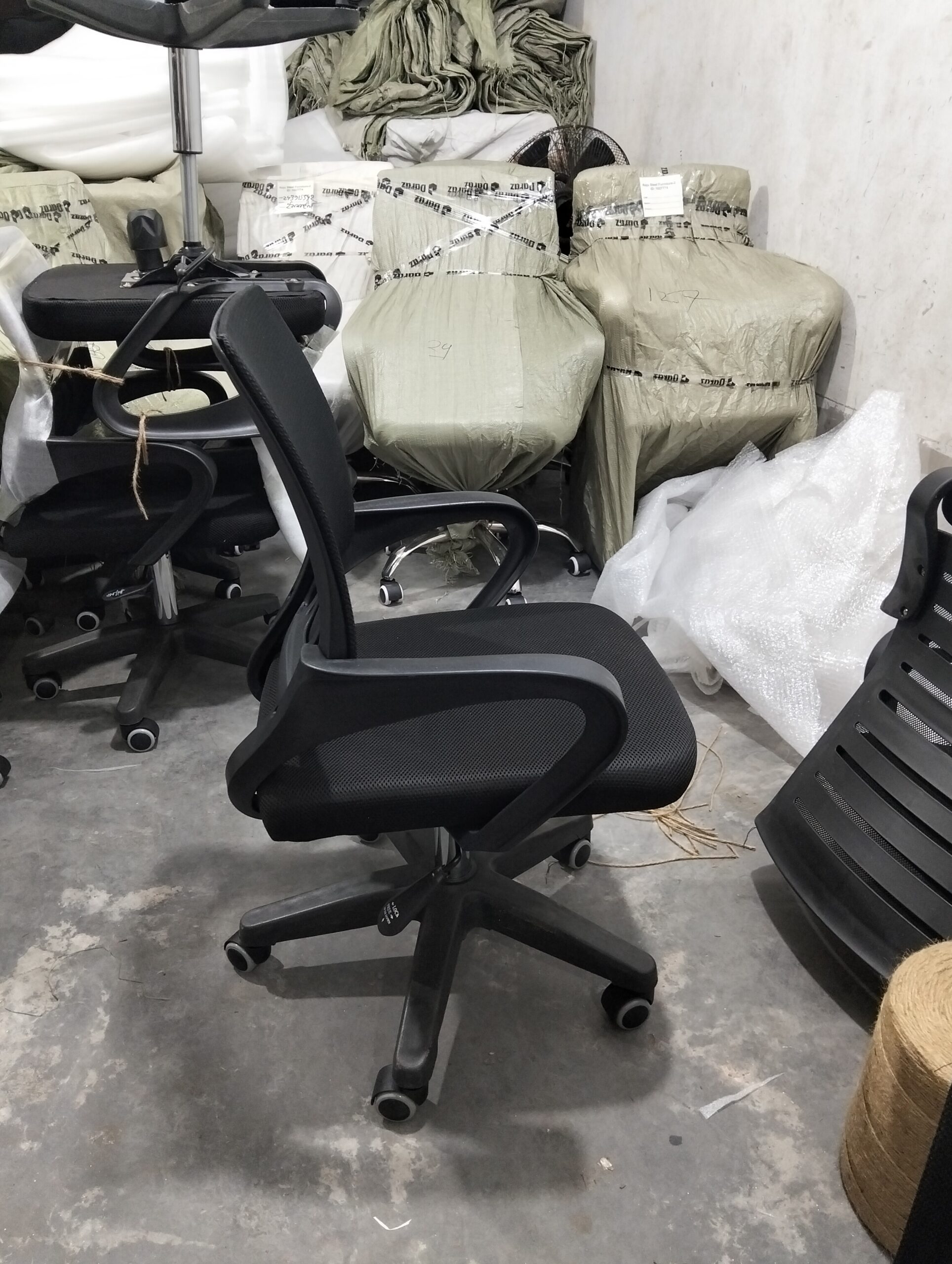 OFFICE MESH CHAIR Model: RS-25 (Plastic Base) - Image 4