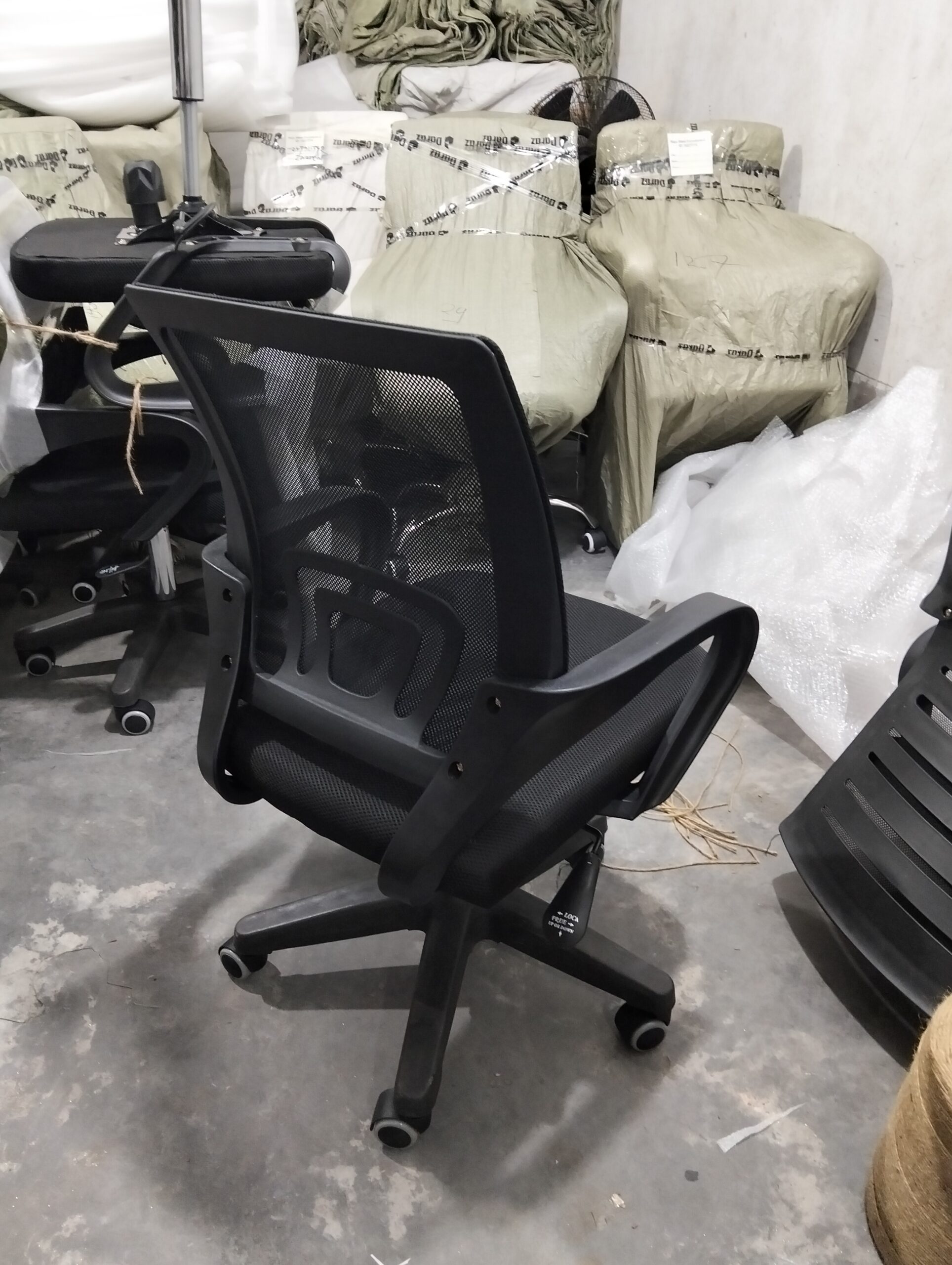 OFFICE MESH CHAIR Model: RS-25 (Plastic Base) - Image 3