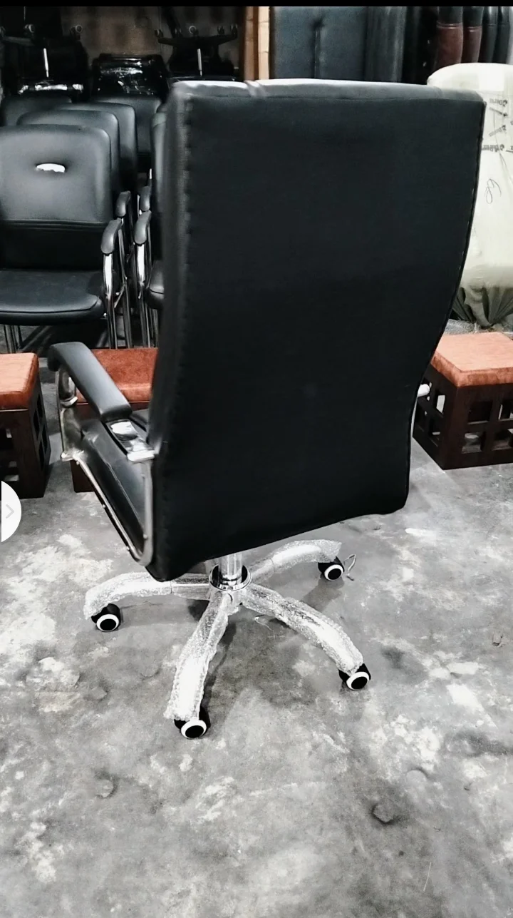 Boss Office Chair – Model: RS-131 (Steel Base) | Size: L - Image 3